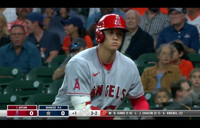 Shohei Ohtani becomes first pitcher EVER to bat twice before throwing a pitch (& had a huge double!)