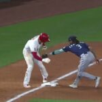 Shohei Ohtani singles against the Seattle Mariners in the 8th inning! Angels vs Mariners 8/15/2022