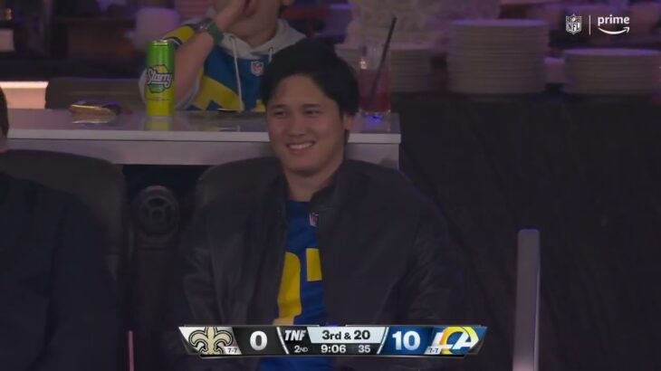 Shohei Ohtani was excited in the stands of Rams vs Saints