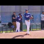 Dodgers Spring Training workout: Shohei Ohtani tests windup during bullpen session