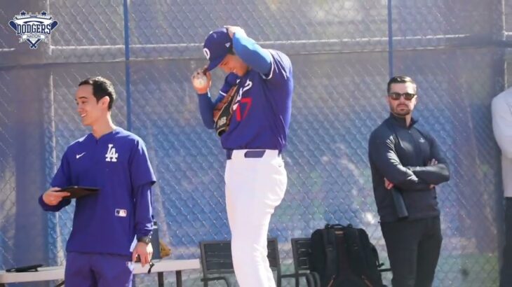 Shohei Ohtani Throws Bullpen at Dodgers Spring Training!