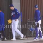 ドジャースキャンプ速報‼️佐々木朗希、家族に見守られながらの投球練習#dodgers#shohei ohtani#大谷翔平