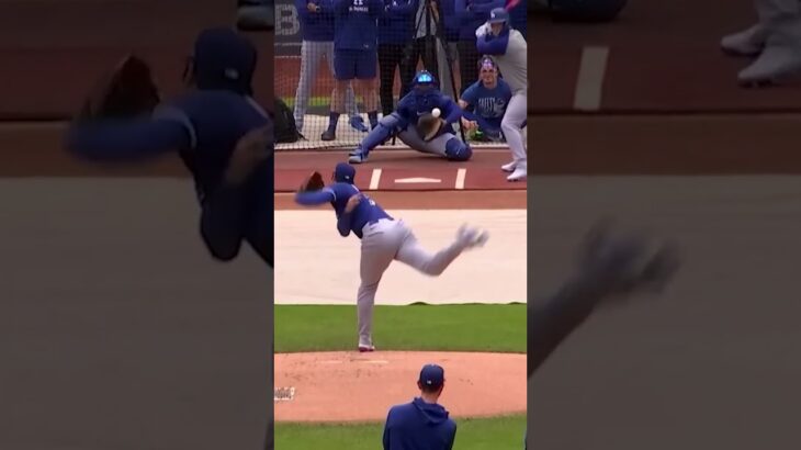 Shohei Ohtani took the mound for live batting practice at Citi Field today 🔥
