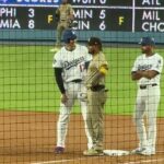 DAVE ROBERTS EJECTED after Shohei Ohtani gets hit by a pitch vs. Padres | 大谷翔平、対パドレス戦で投ゴロに倒れる