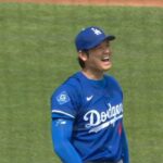Shohei Ohtani will pitch on Monday night against Padres, Dodgers say