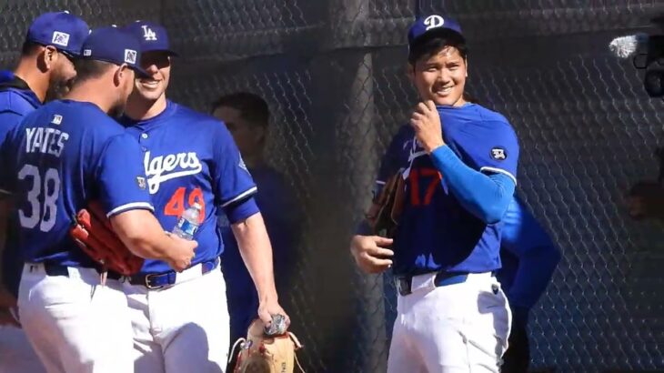 大谷翔平選手、投手の合同練習に加わる。大谷選手は特例でトレーニングスケジュールは自身で調整してますので合同に加わる機会は希少#shoheiohtani#dodgers#springtraining