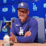 Dave Roberts details plan for Shohei Ohtani’s knee procedure & Dodgers’ visiting White House