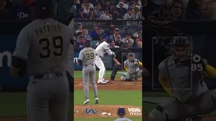 Shohei Ohtani shows great patience before hitting HR #mlb #mlblb #shoheiohtani #ohtani #shohei
